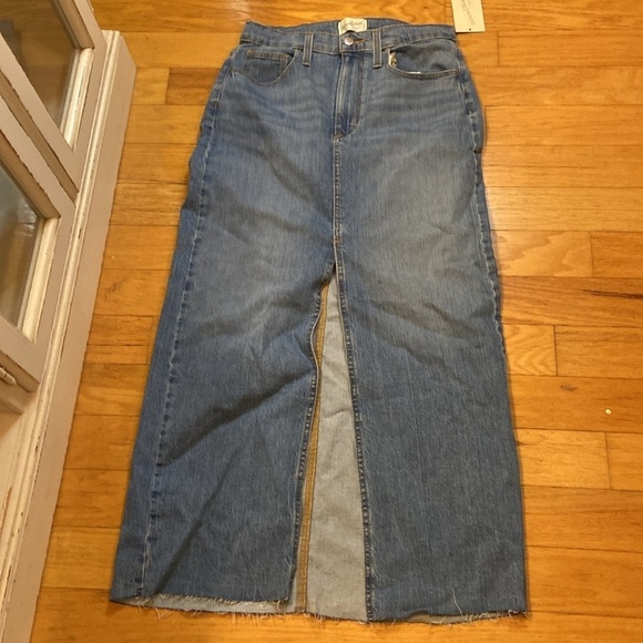 Women's High-Rise Denim Maxi Skirt
- Universal Thread Medium Wash new - Picture 11 of 11